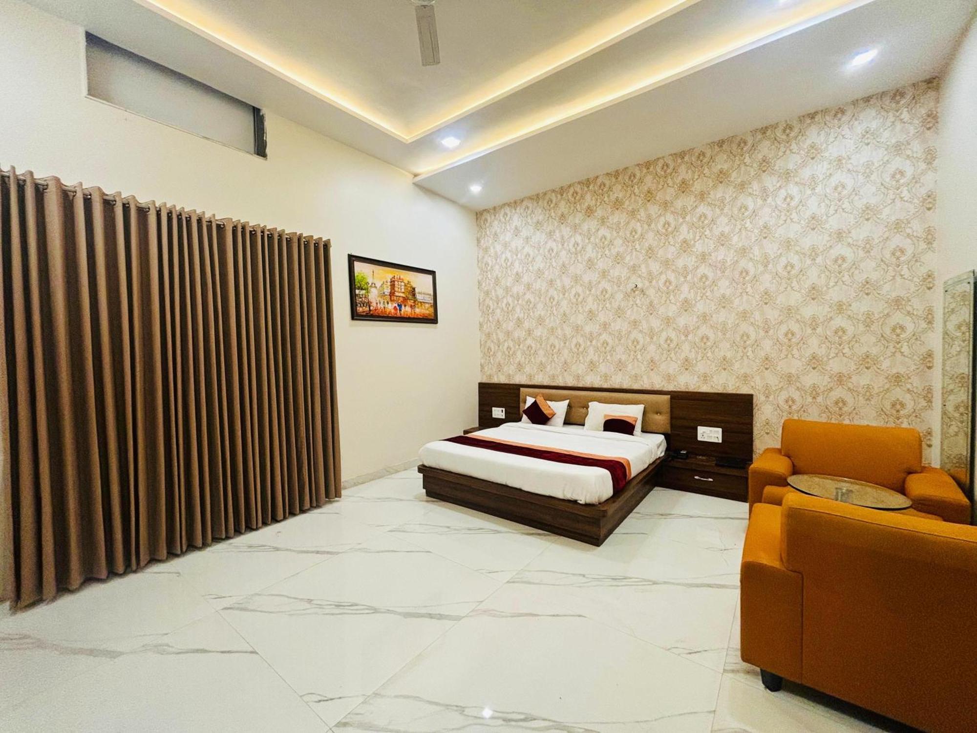 Hotel Amar Vilas & Resort Bharatpur Exterior foto