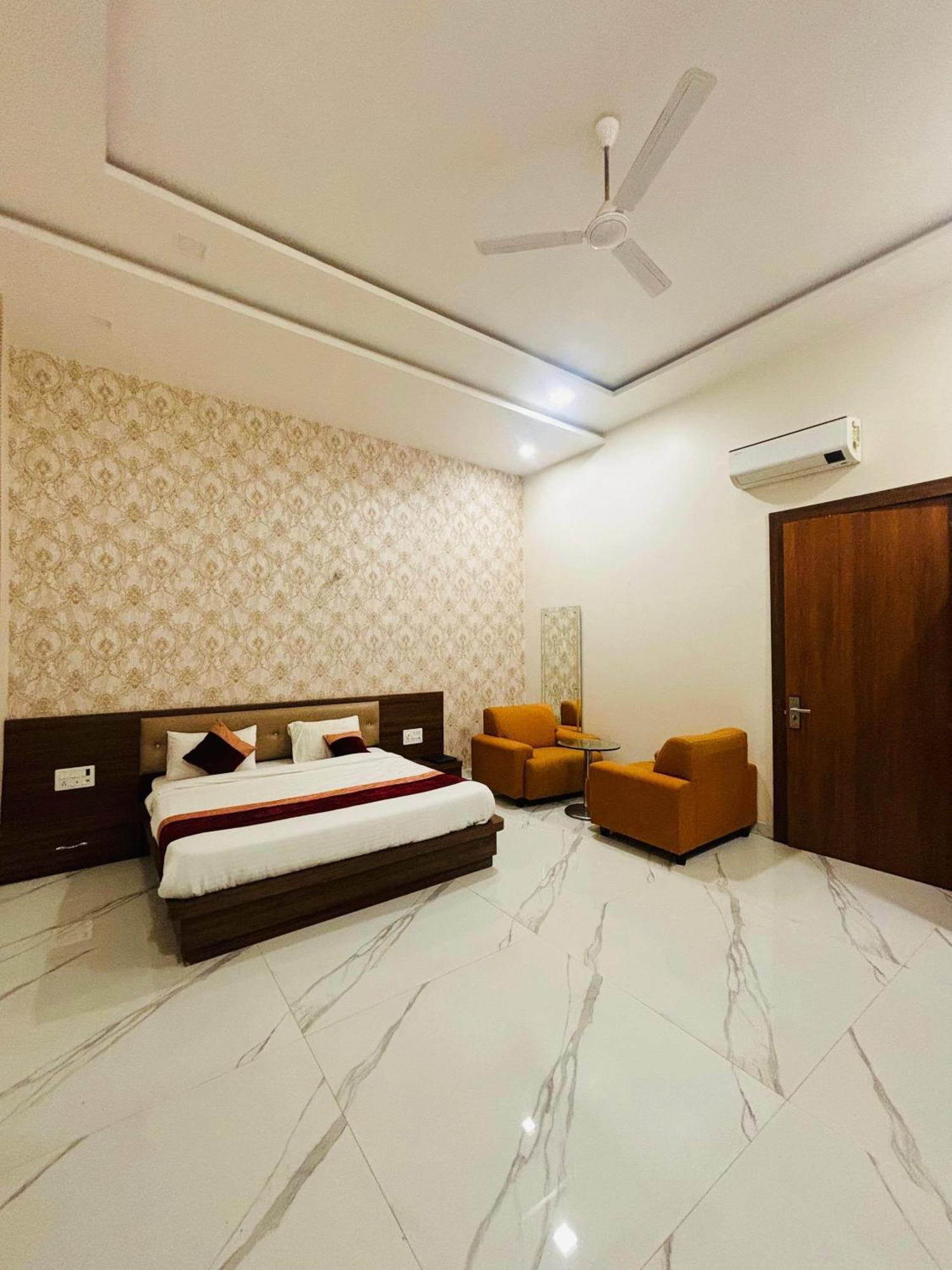 Hotel Amar Vilas & Resort Bharatpur Exterior foto